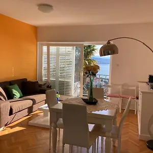 Apartment Kaki Nur 5 Minuten über Die Treppe Zum Strand, Mit Fantastischer Aussicht Und Freiem Parken, Opatija